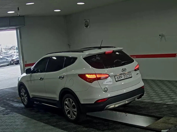 Замовити Hyundai Santa Fe. Авто під ключ з Кореї, Норвегії, США. Пригнати машину в Україну під замовлення