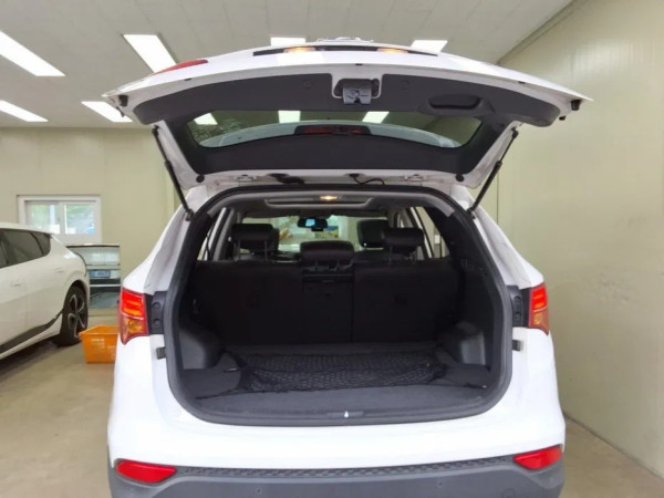 Замовити Hyundai Santa Fe. Авто під ключ з Кореї, Норвегії, США. Пригнати машину в Україну під замовлення