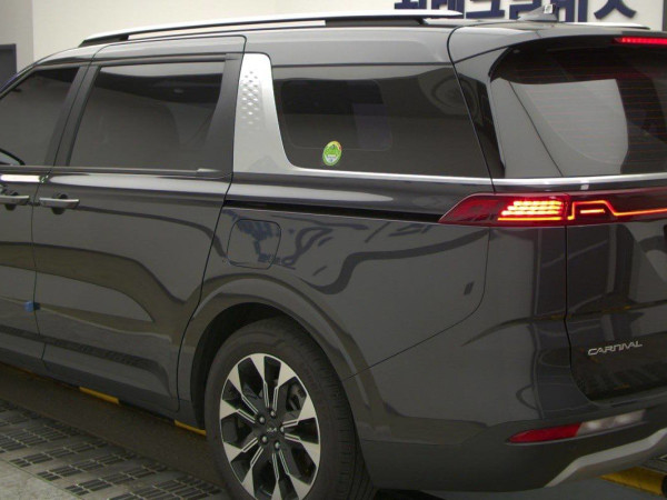Замовити Kia Carnival (KA4) Prestige. Авто під ключ з Кореї, Норвегії, США. Пригнати машину в Україну під замовлення