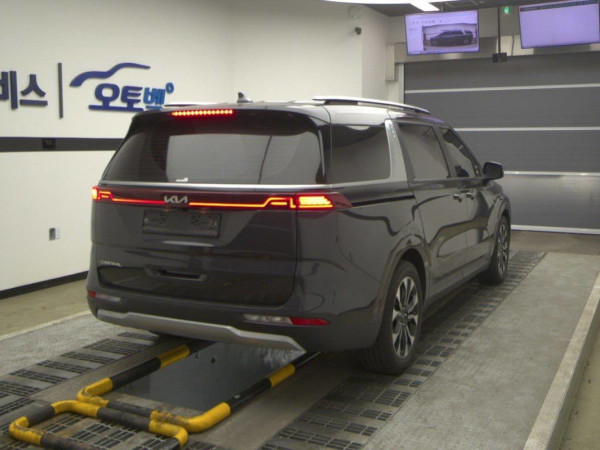 Замовити Kia Carnival (KA4) Prestige. Авто під ключ з Кореї, Норвегії, США. Пригнати машину в Україну під замовлення