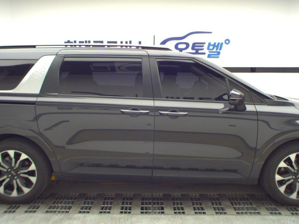 Замовити Kia Carnival (KA4) Prestige. Авто під ключ з Кореї, Норвегії, США. Пригнати машину в Україну під замовлення