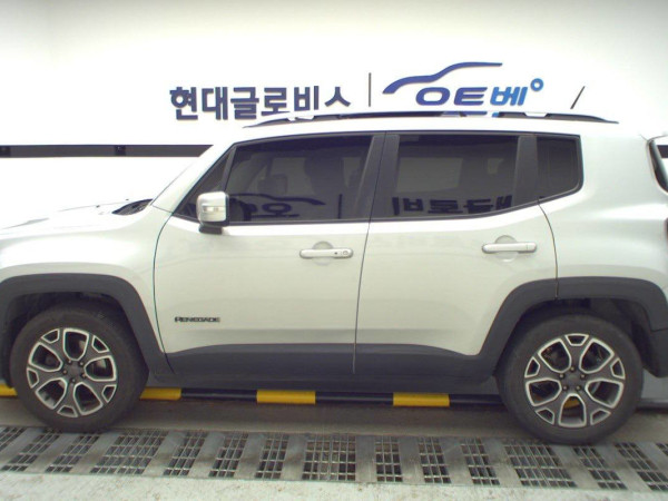 Замовити Jeep Renegade Limited. Авто під ключ з Кореї, Норвегії, США. Пригнати машину в Україну під замовлення