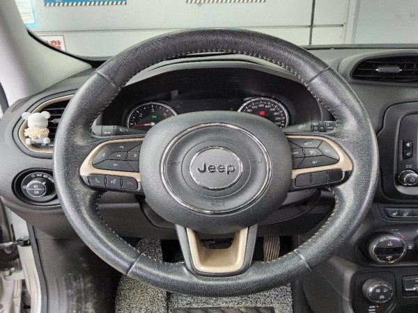Замовити Jeep Renegade Limited. Авто під ключ з Кореї, Норвегії, США. Пригнати машину в Україну під замовлення