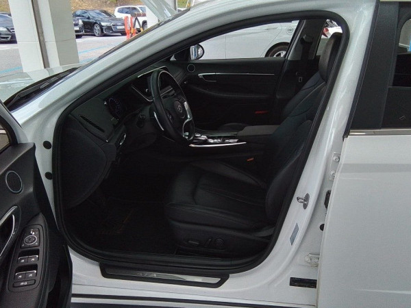 Замовити Hyundai Sonata DN. Авто під ключ з Кореї, Норвегії, США. Пригнати машину в Україну під замовлення
