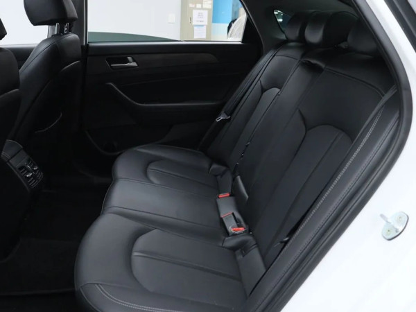 Замовити Hyundai Sonata New Rise Hybrid. Авто під ключ з Кореї, Норвегії, США. Пригнати машину в Україну під замовлення