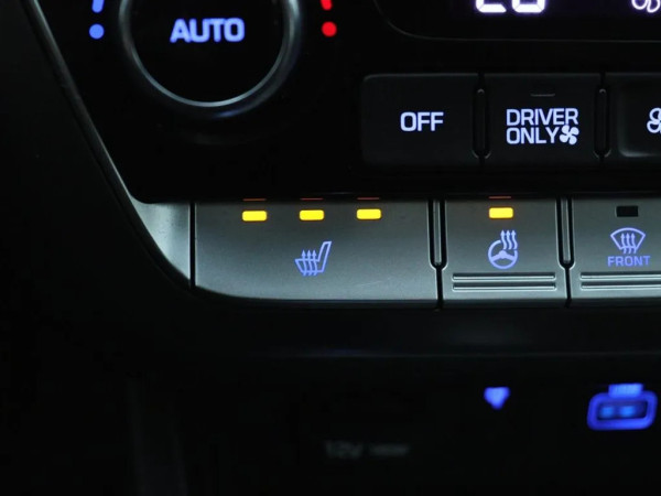Замовити Hyundai Sonata New Rise Hybrid. Авто під ключ з Кореї, Норвегії, США. Пригнати машину в Україну під замовлення