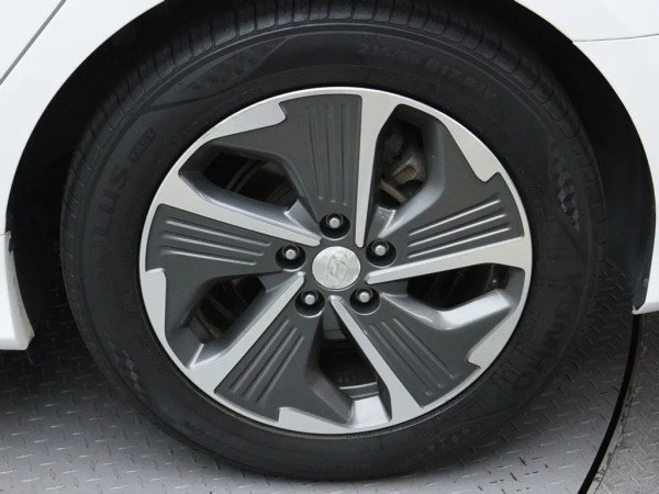 Замовити Hyundai Sonata New Rise Hybrid. Авто під ключ з Кореї, Норвегії, США. Пригнати машину в Україну під замовлення