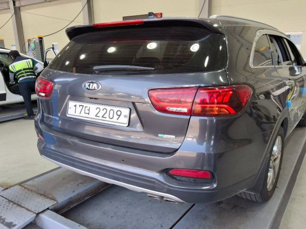Замовити Kia Sorento. Авто під ключ з Кореї, Норвегії, США. Пригнати машину в Україну під замовлення